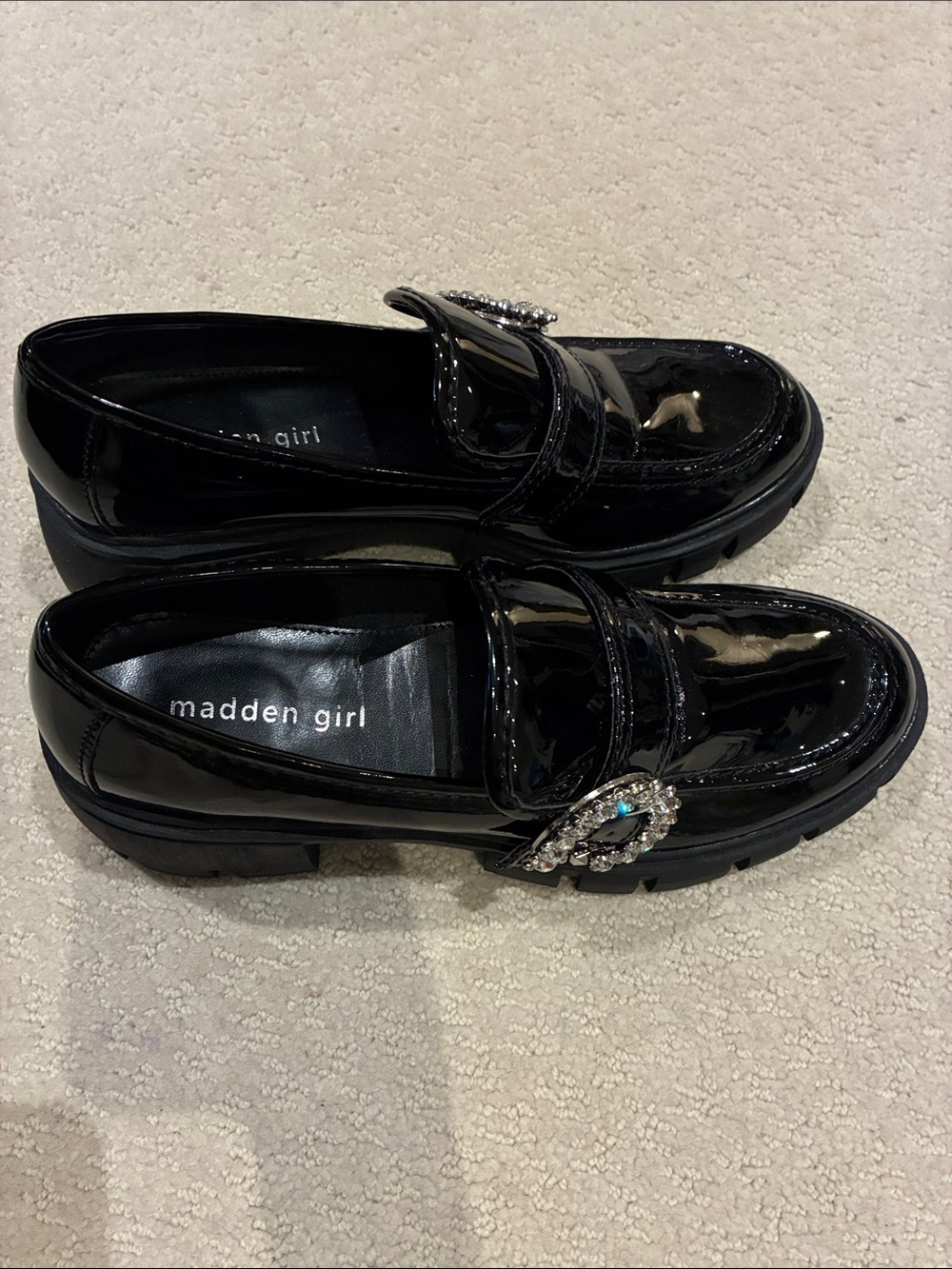 Madden Girl Black Patent Rhinestone Buckle Platform Loafers Size 9.5M ⭐️
